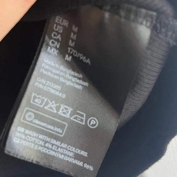 H&M | Ribbed fitted t-shirt - Picture 2 of 6